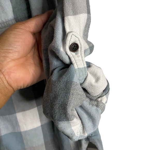 Wind River Women's Blue/White Plaid Button-Down Shirt - Picture 5 of 10